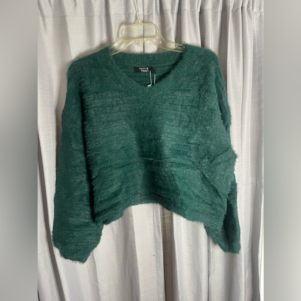 Green paper heart cropped sweater size S